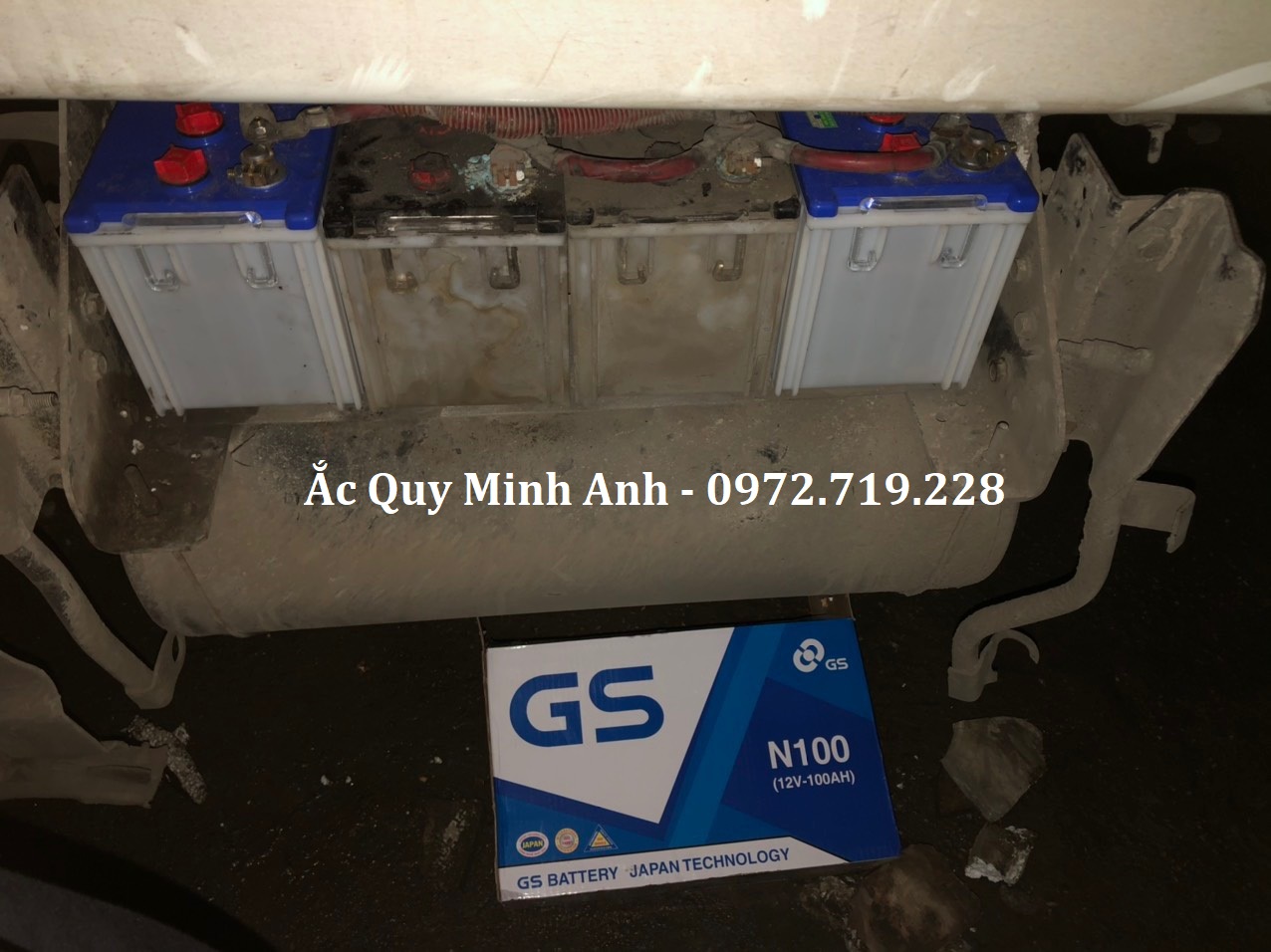 Thay ắc quy GS N100 cho xe conterner tại Ắc Quy Minh Anh