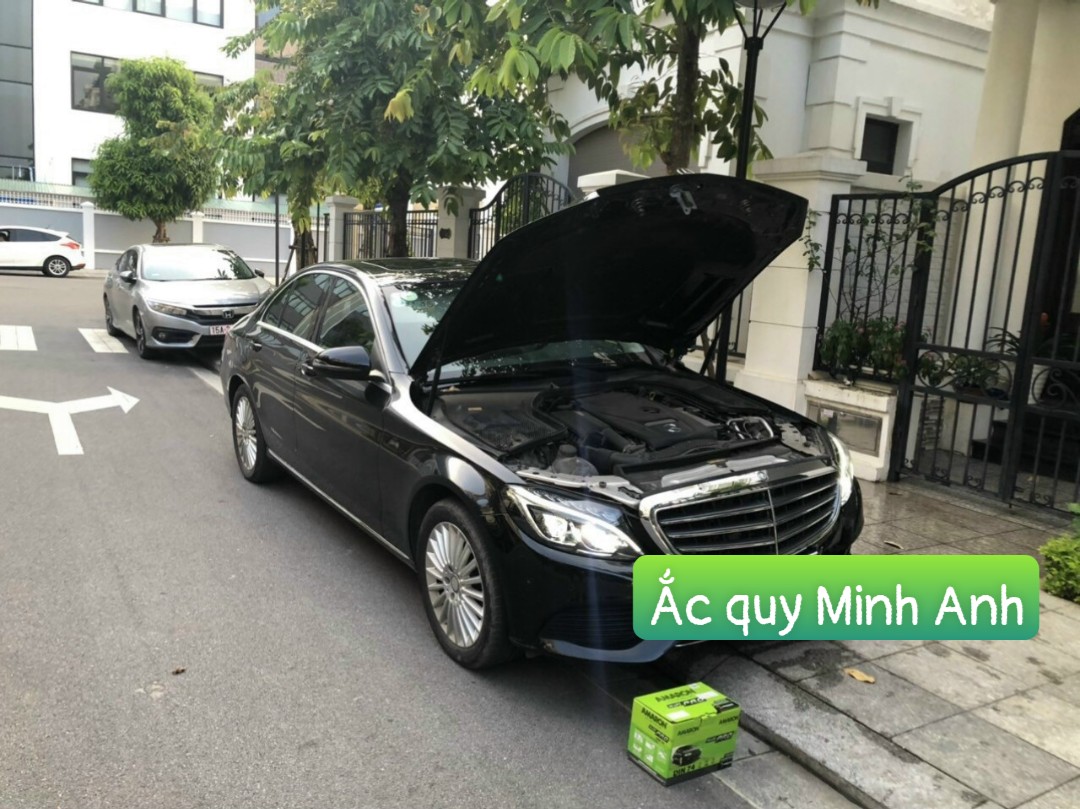 Minh Anh - thay ắc quy AMARON chính hãng cho xe MERCEDES