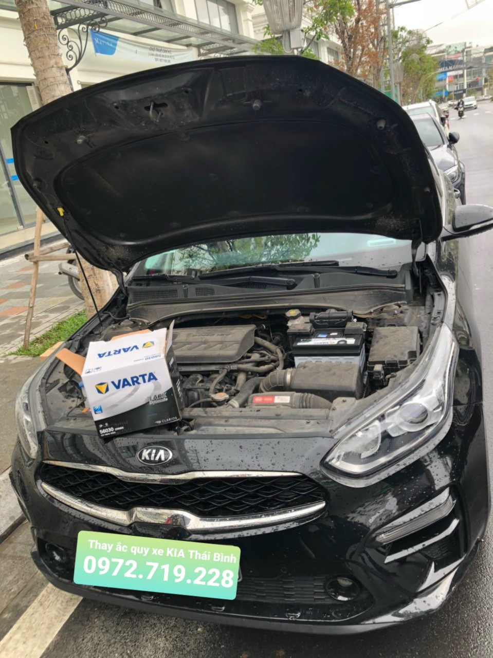 Minh Anh - Thay ắc quy miễn phí tận nơi cho xe Kia Sorento Minh Anh - Thay ắc quy miễn phí tận nơi cho xe Kia Sorento