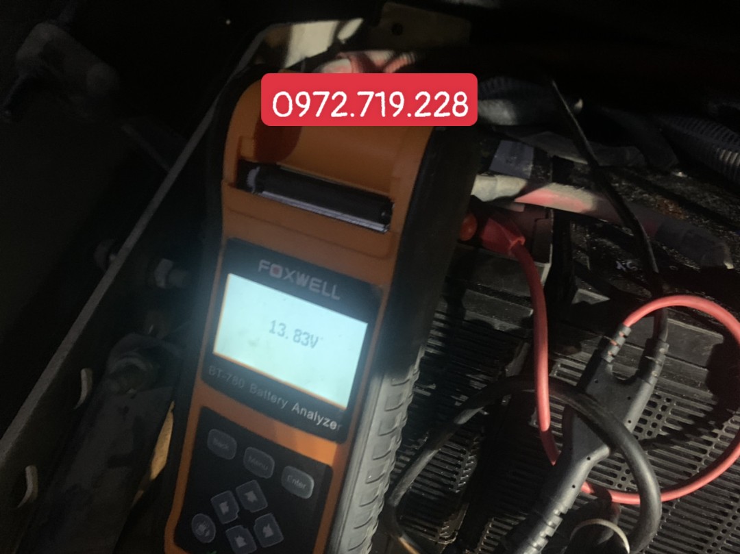 Đo kiểm tra ắc quy bằng máy chuyên dụng Đo kiểm tra ắc quy bằng máy chuyên dụng