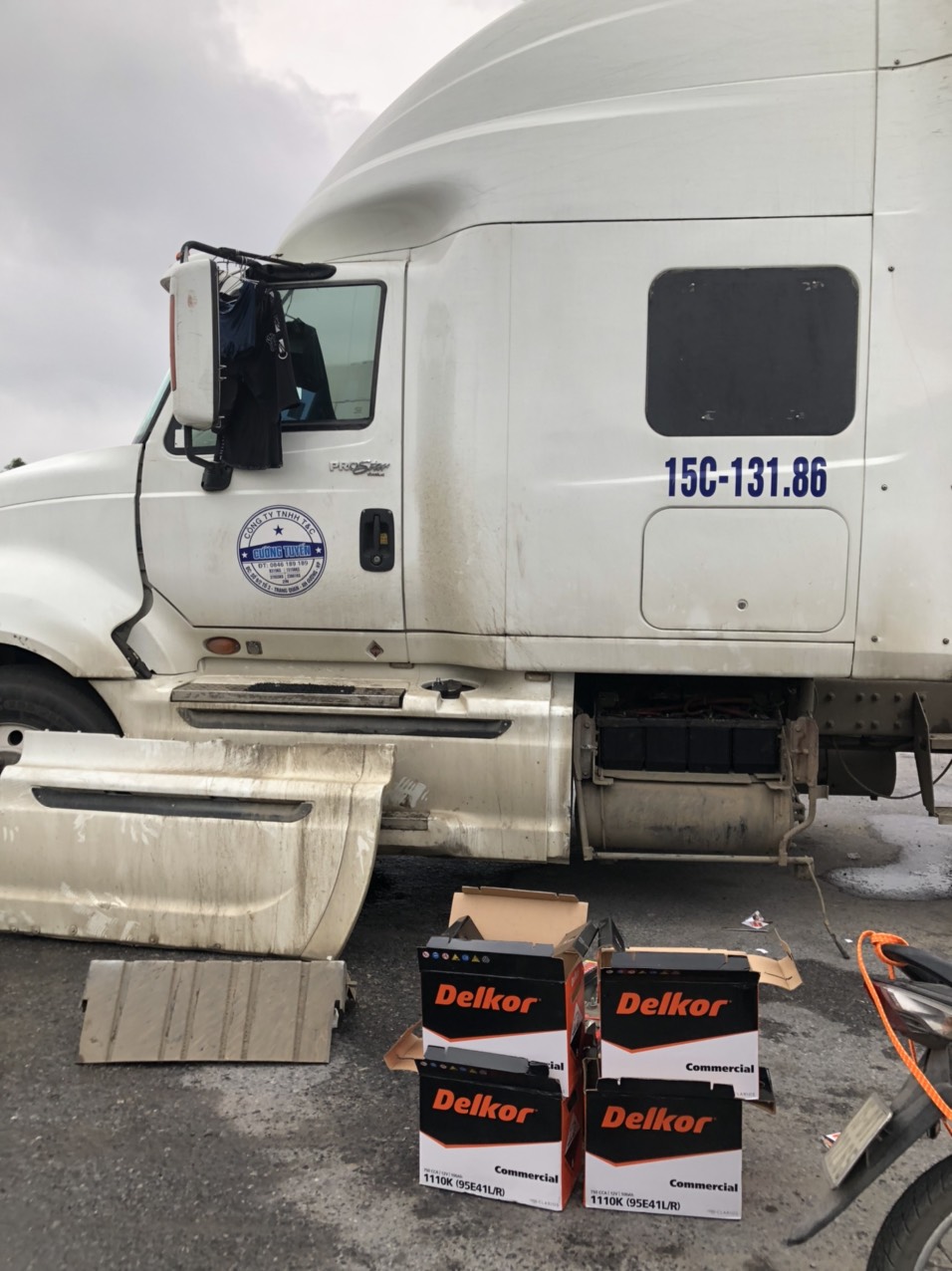 Thay ắc quy xe Container tại Minh Anh - Đại lý ắc quy chính hãng tại huyện Hưng Hà Thay ắc quy xe Container tại Minh Anh - Đại lý ắc quy chính hãng tại huyện Hưng Hà