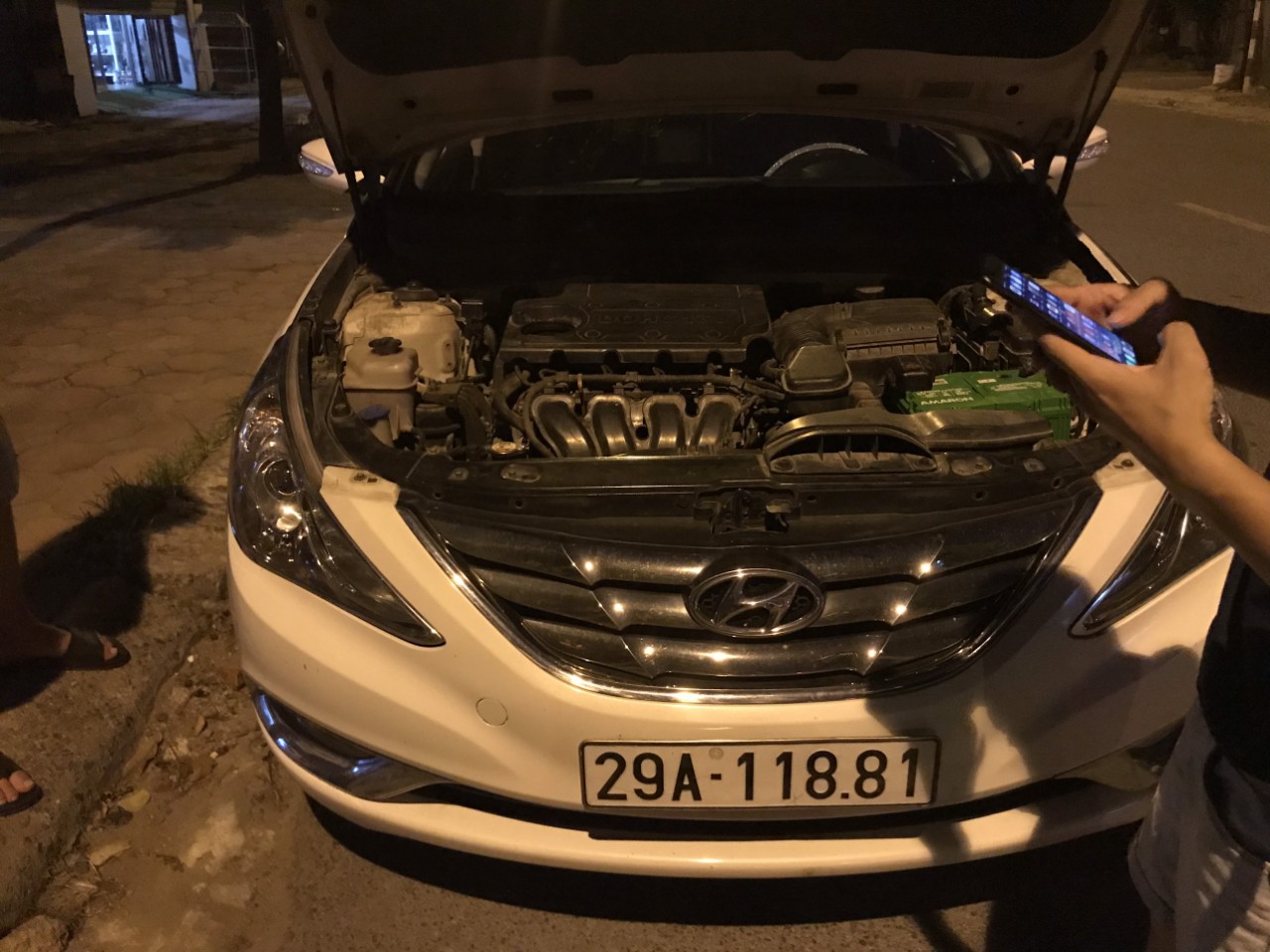 Minh Anh - thay ắc quy tại Tiền Hải tận nơi cho quý khách hàng Minh Anh - thay ắc quy tại Tiền Hải tận nơi cho quý khách hàng