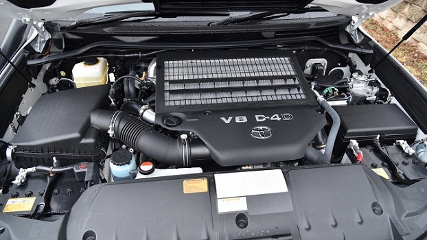 Xe Toyota Land Cruiser Dùng 2 bình ắc quy Xe Toyota Land Cruiser Dùng 2 bình ắc quy